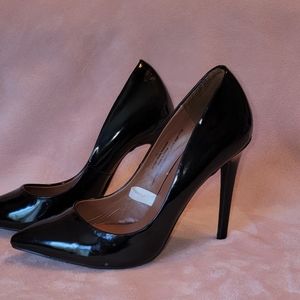 Black sexy patent high heel pump